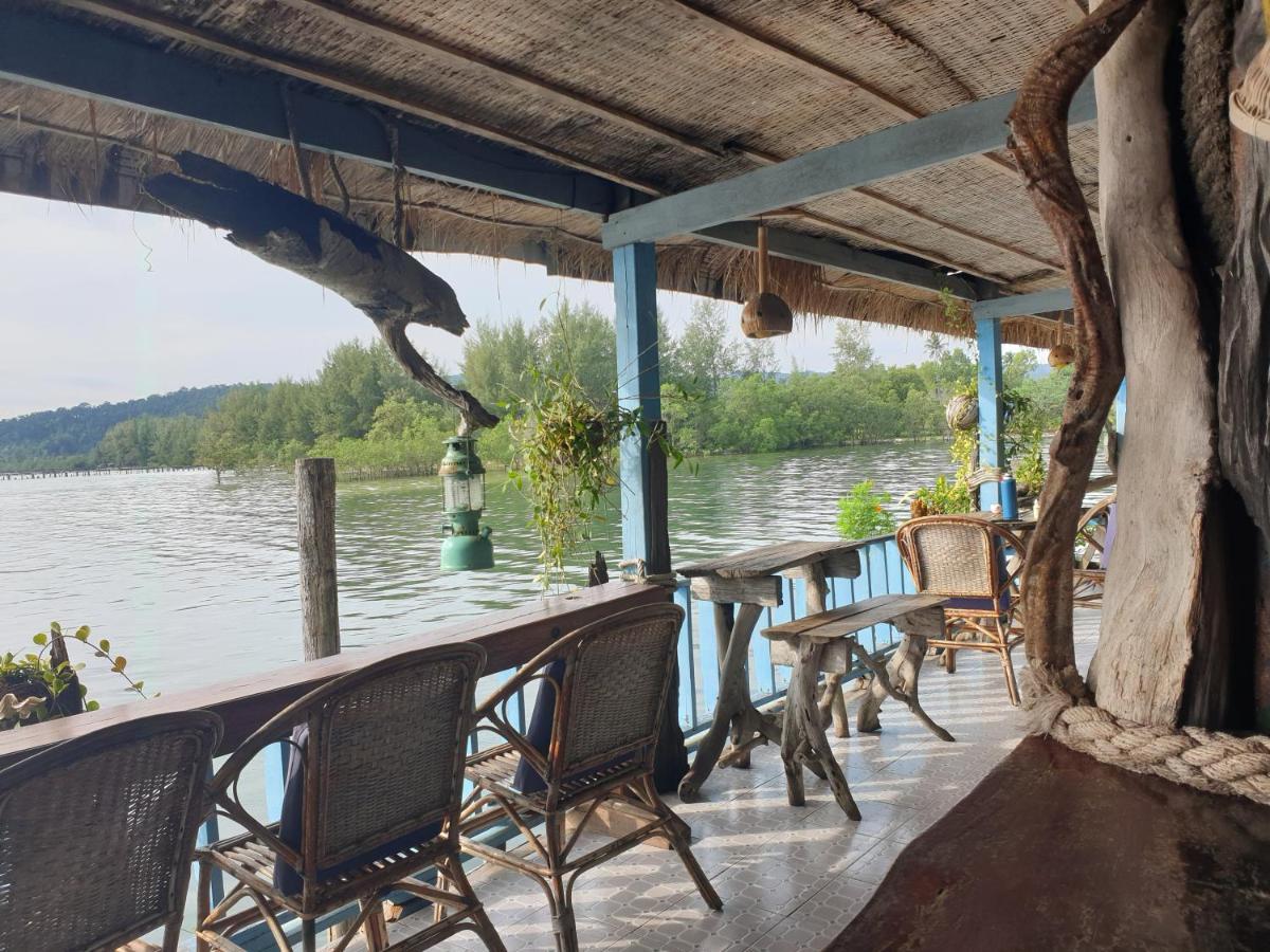 Firefly Guesthouse Prek Svay Village Екстериор снимка