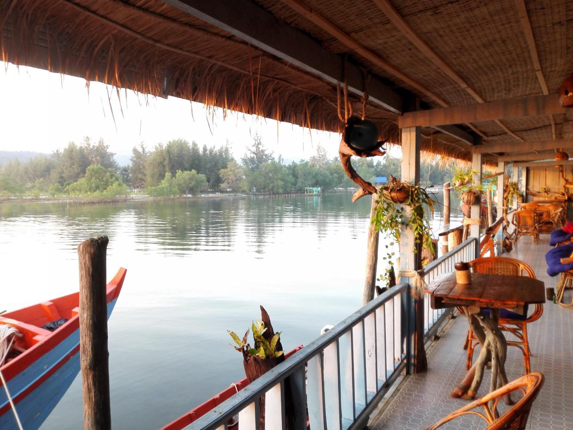 Firefly Guesthouse Prek Svay Village Екстериор снимка